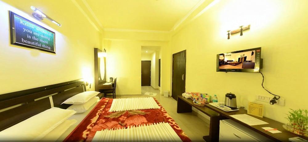 Hotel Hong Kong Inn Amritsar Dış mekan fotoğraf