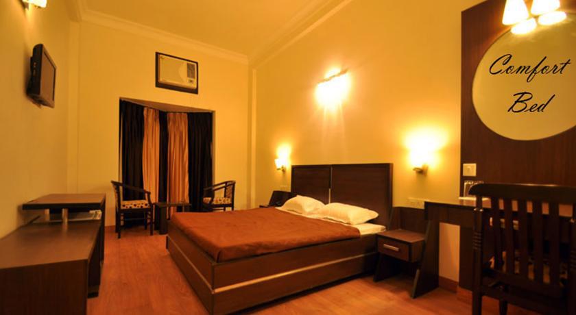 Hotel Hong Kong Inn Amritsar Oda fotoğraf