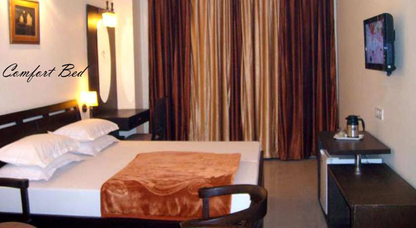 Hotel Hong Kong Inn Amritsar Oda fotoğraf