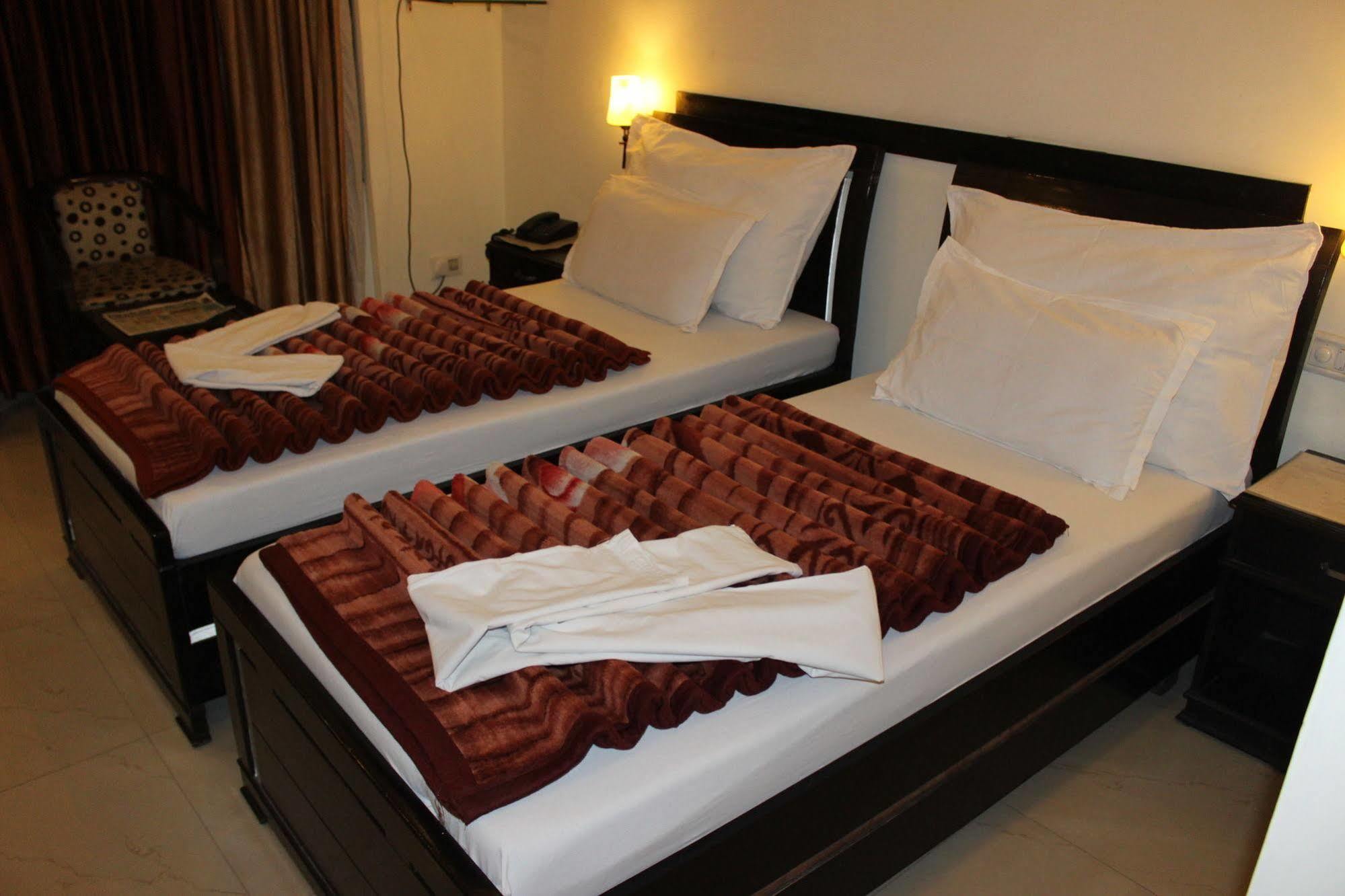 Hotel Hong Kong Inn Amritsar Dış mekan fotoğraf