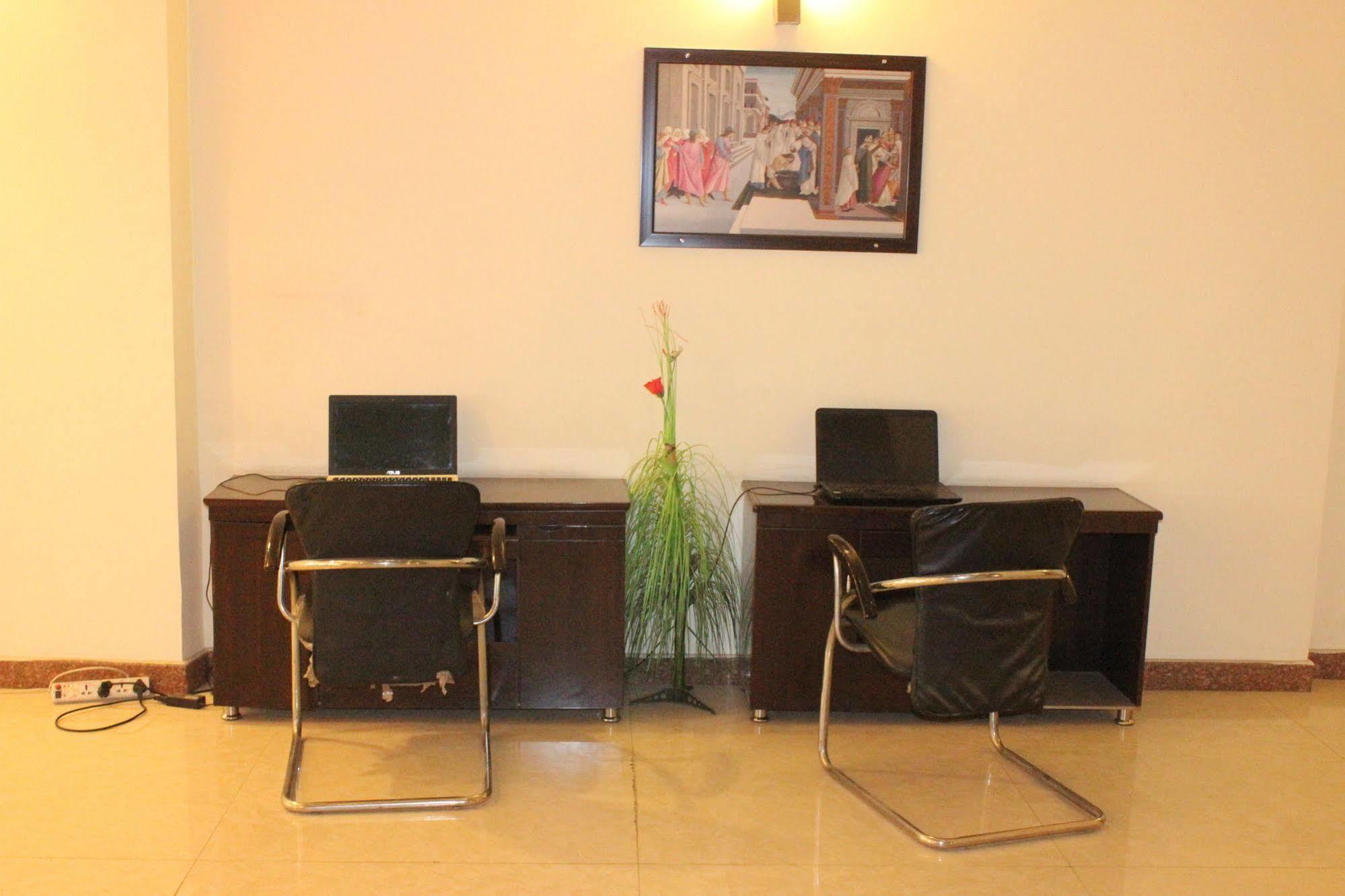 Hotel Hong Kong Inn Amritsar Dış mekan fotoğraf