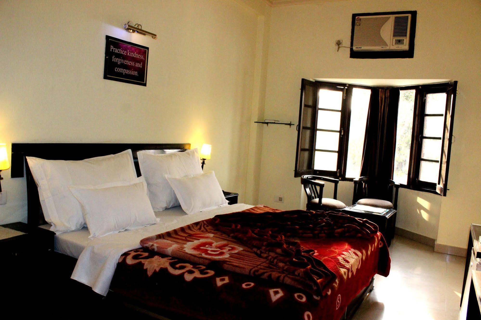Hotel Hong Kong Inn Amritsar Dış mekan fotoğraf