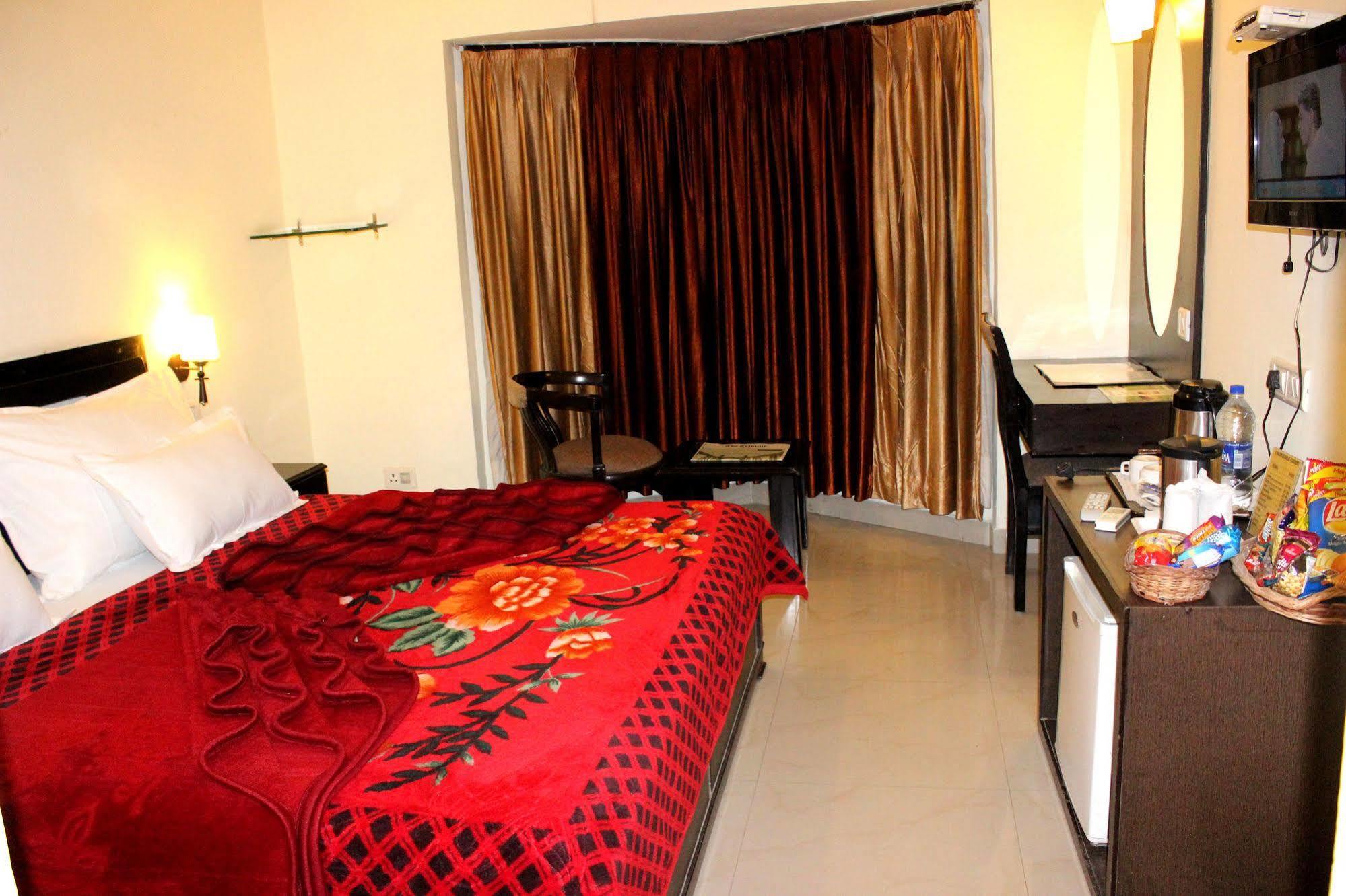 Hotel Hong Kong Inn Amritsar Dış mekan fotoğraf