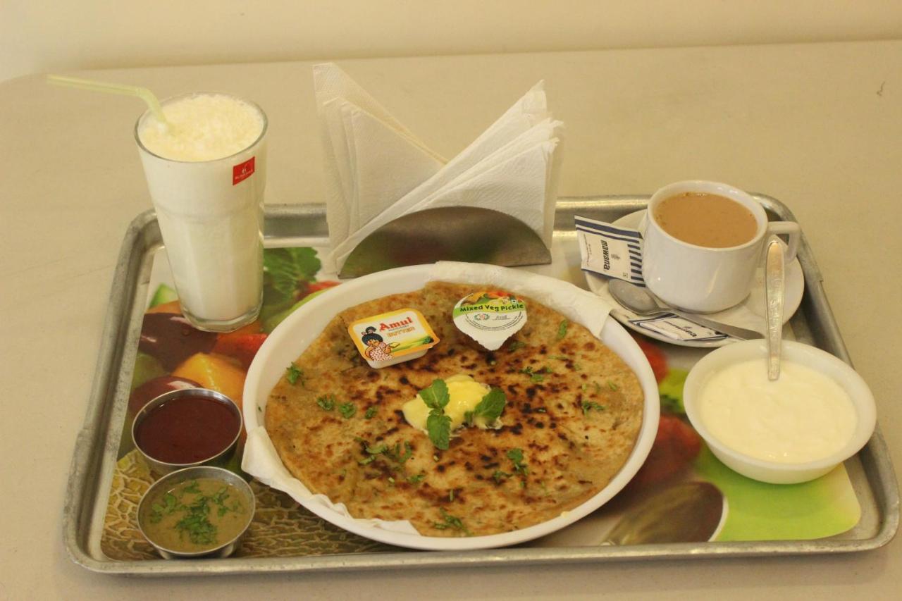 Hotel Hong Kong Inn Amritsar Dış mekan fotoğraf